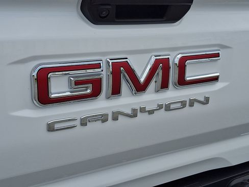 New 2026 GMC Canyon Elevation AWD/4WD image 11