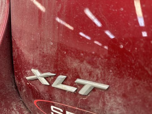 Used 2023 Ford Explorer XLT w/ Equipment Group 202A image 7