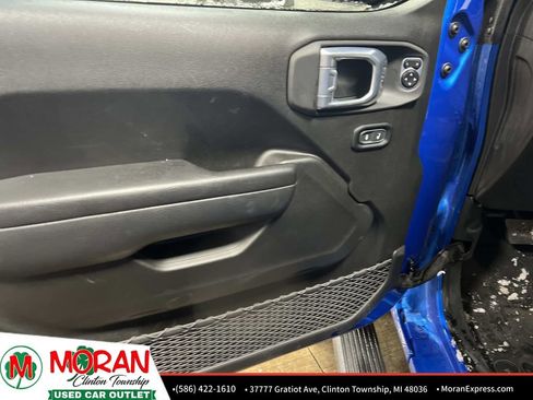 Used 2024 Jeep Wrangler Unlimited Rubicon w/ XTREMEE 35" Tire Package image 15