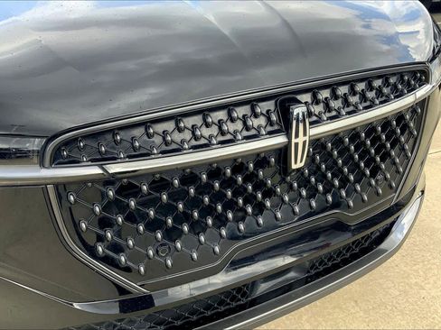 Used 2024 Lincoln Nautilus Premier w/ Jet Appearance Package AWD/4WD image 29