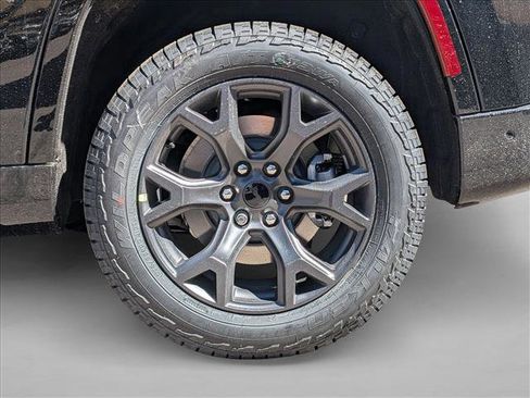 New 2026 Jeep Grand Wagoneer 4WD image 10