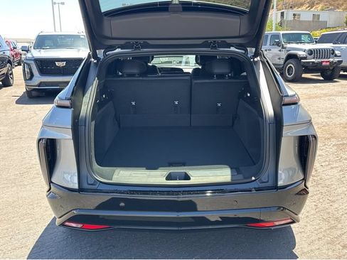 New 2026 Cadillac Lyriq Sport AWD/4WD image 31
