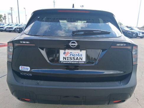 New 2026 Nissan Kicks SV image 5