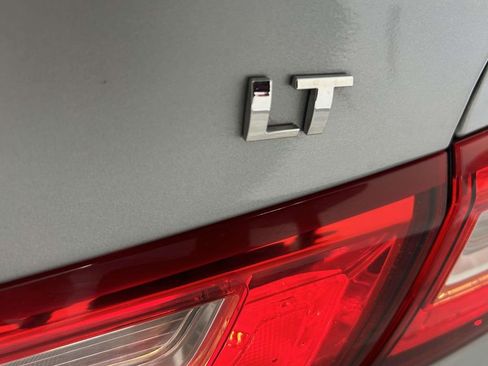 Used 2024 Chevrolet Malibu LT FWD image 11