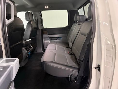 Used 2022 Ford F150 Lariat w/ Equipment Group 502A High AWD/4WD image 17