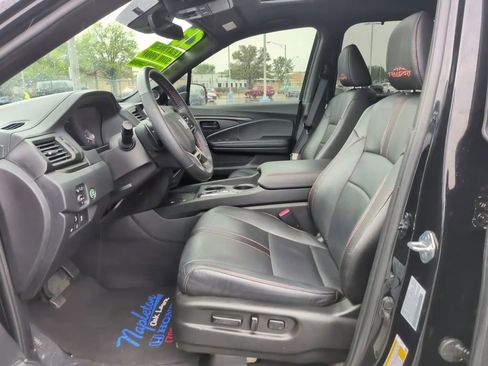 Used 2025 Honda Passport TrailSport image 20