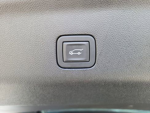 Certified 2025 Chevrolet Tahoe Premier image 11