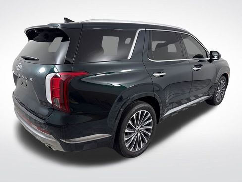 Used 2025 Hyundai Palisade Calligraphy FWD image 3