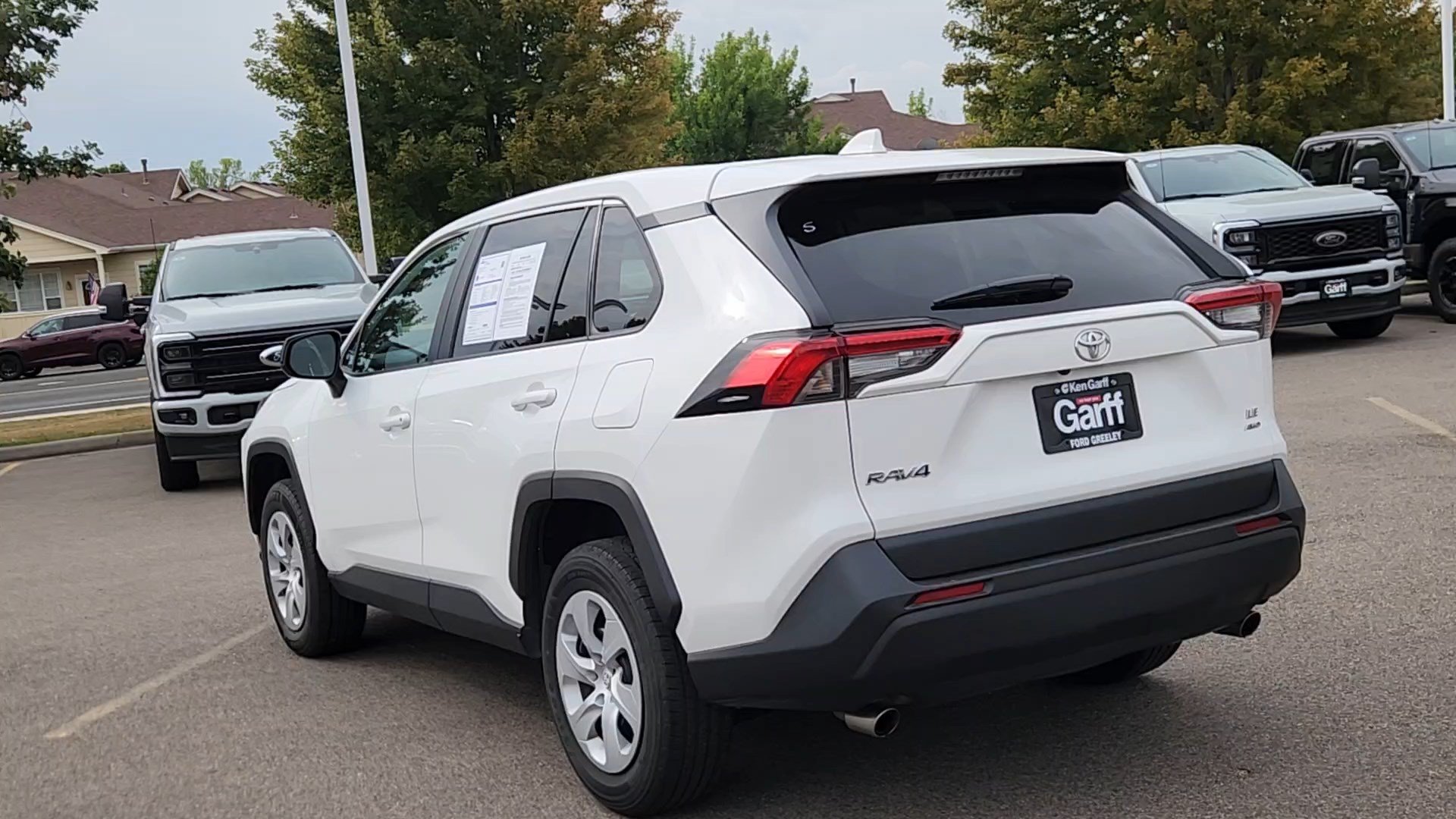 Used 2025 Toyota RAV4 LE AWD/4WD image 21