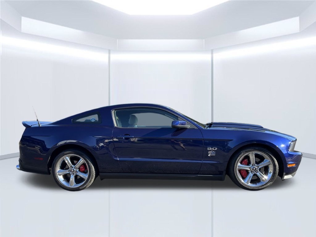 Used 2012 Ford Mustang GT Premium w/ HID Headlamps & Security Pkg RWD image 7