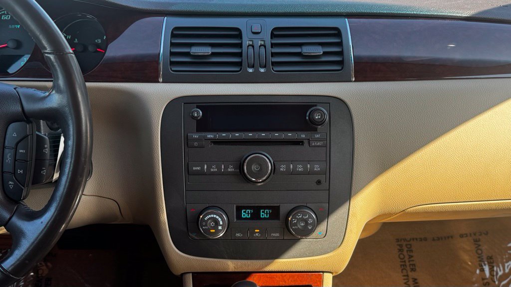 Used 2009 Buick Lucerne CXL FWD image 13
