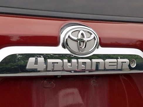 Used 2013 Toyota 4Runner SR5 w/ Premium Pkg AWD/4WD image 10