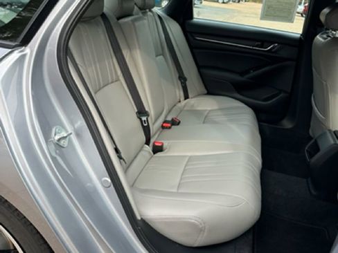 Used 2022 Honda Accord Sport image 22
