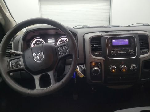 Used 2018 RAM 1500 Express RWD image 22