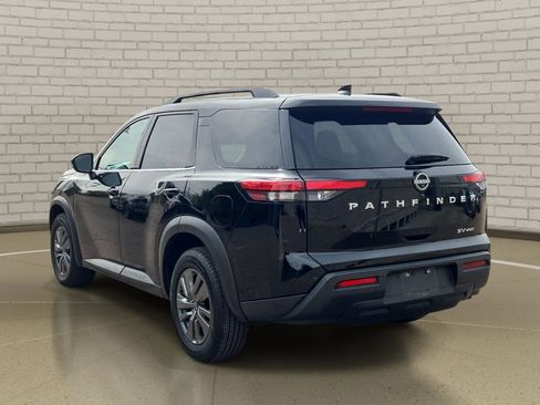 Used 2024 Nissan Pathfinder SV image 7