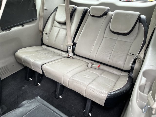 Used 2019 Kia Sedona EX FWD image 25