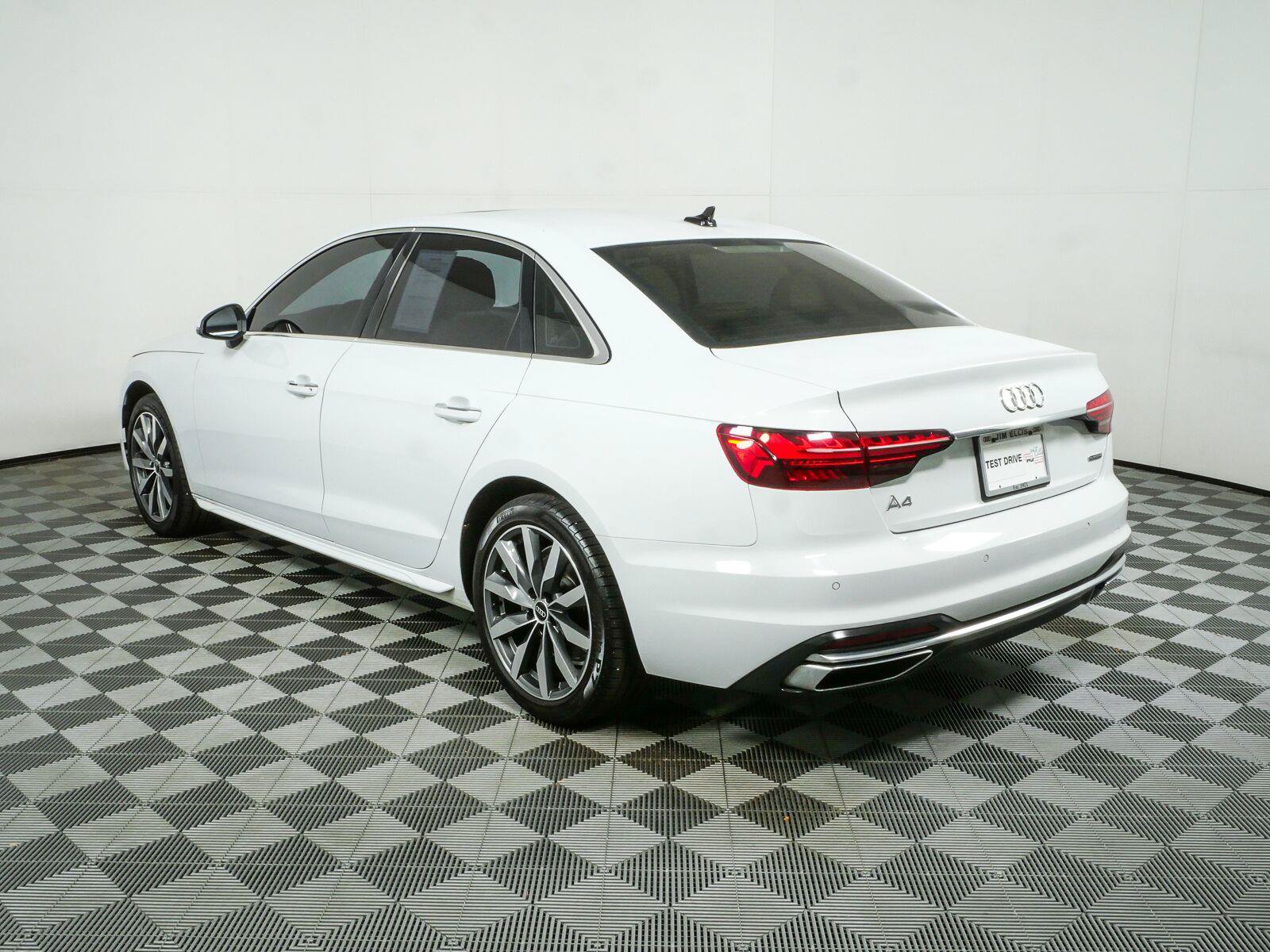 Used 2021 Audi A4 2.0T Premium Plus w/ Premium Plus Package AWD/4WD image 30