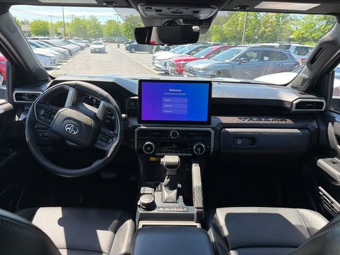 Used 2024 Toyota Tacoma Limited w/ Limited Package (LT) AWD/4WD image 16