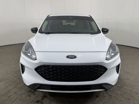 Used 2020 Ford Escape SE Sport AWD/4WD image 2