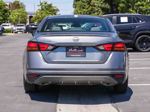 Used 2023 Nissan Altima 2.5 SV FWD image 7