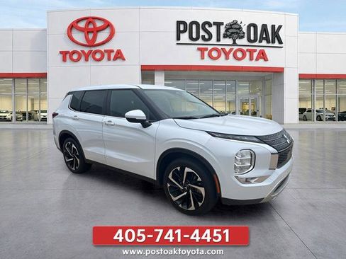 Used 2022 Mitsubishi Outlander SE FWD image 4
