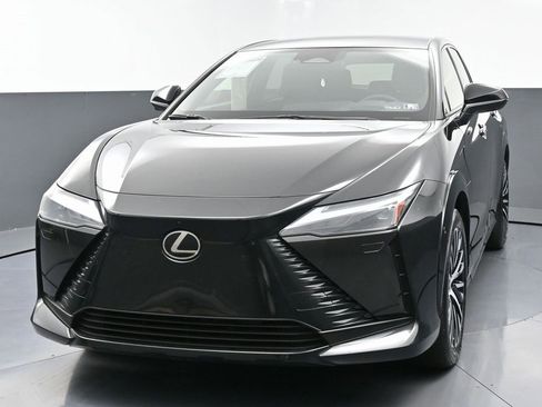 Used 2023 Lexus RZ 450e Premium w/ Technology Package image 5