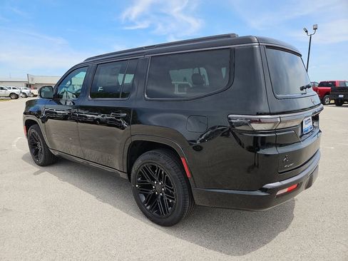 New 2026 Jeep Grand Wagoneer Limited AWD/4WD image 4