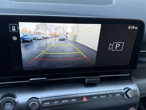 Certified 2025 Hyundai Kona SEL image 19