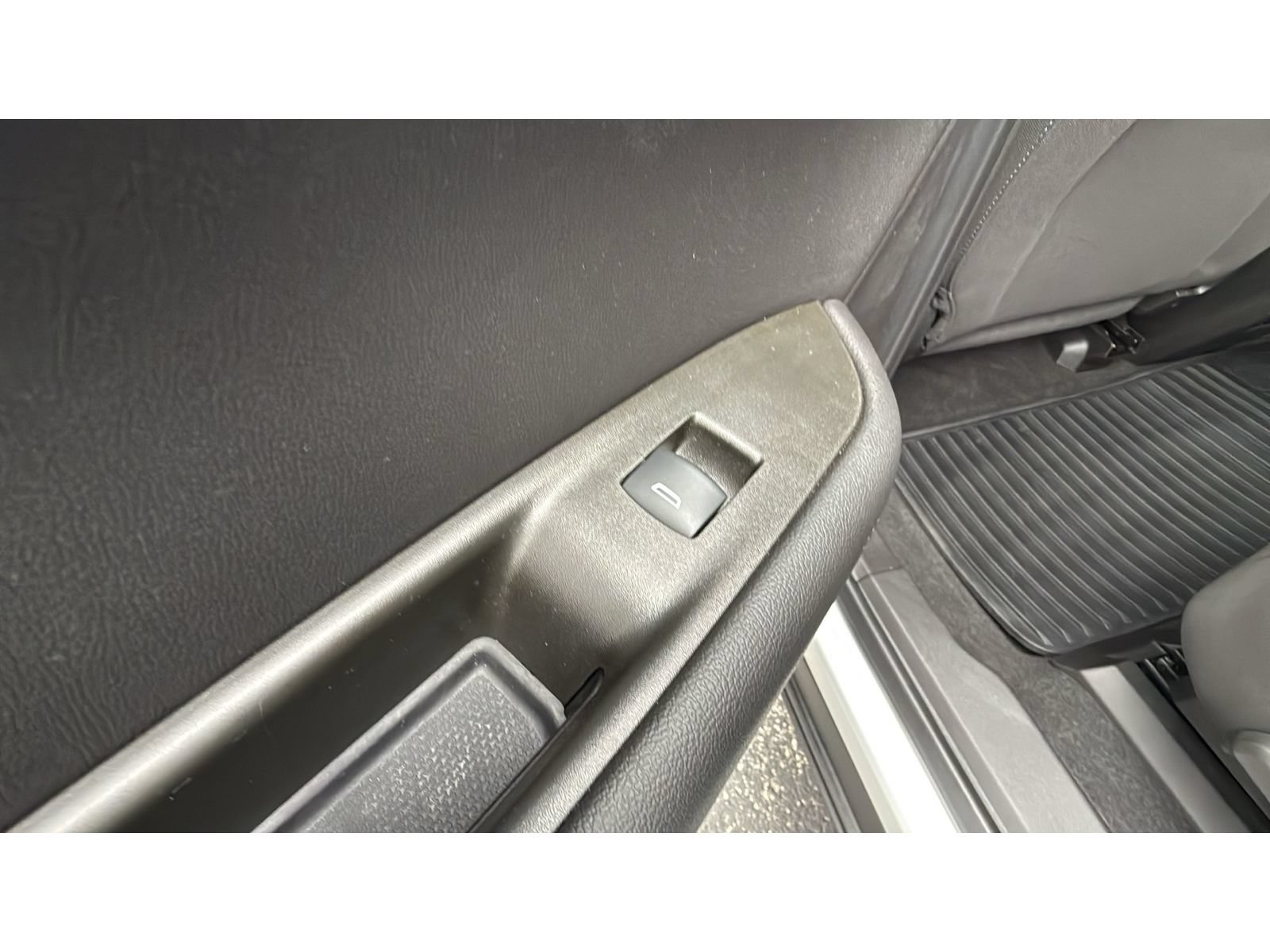 Used 2020 Chevrolet Blazer LT FWD image 35