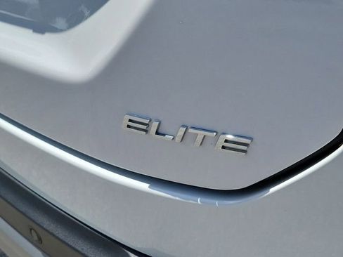 Used 2025 Honda Pilot Elite image 7