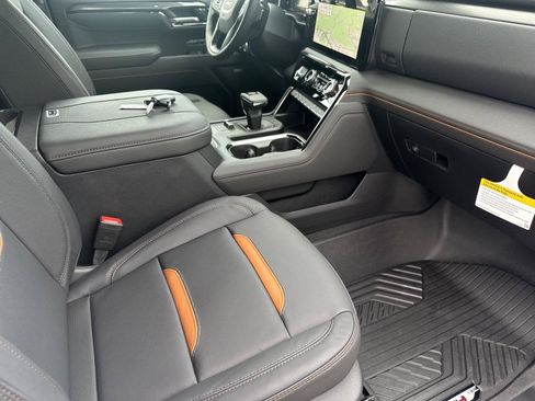 New 2026 GMC Sierra 1500 AT4 w/ AT4 Premium Package AWD/4WD image 36