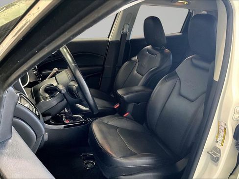 Used 2019 Jeep Compass Limited image 21