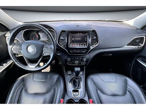 Used 2019 Jeep Cherokee Limited AWD/4WD image 16