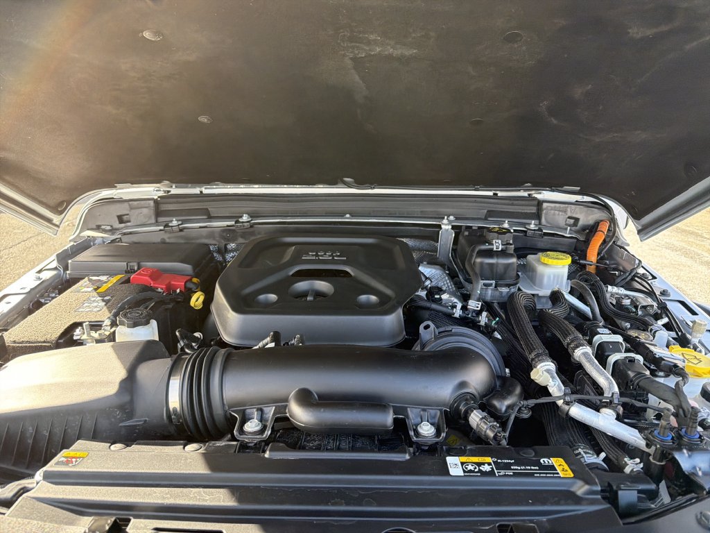 Used 2024 Jeep Wrangler Unlimited AWD/4WD image 36