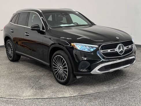 Certified 2025 Mercedes-Benz GLC 300 image 7