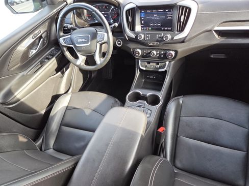 Used 2024 GMC Terrain SLT w/ Tech Package FWD image 25