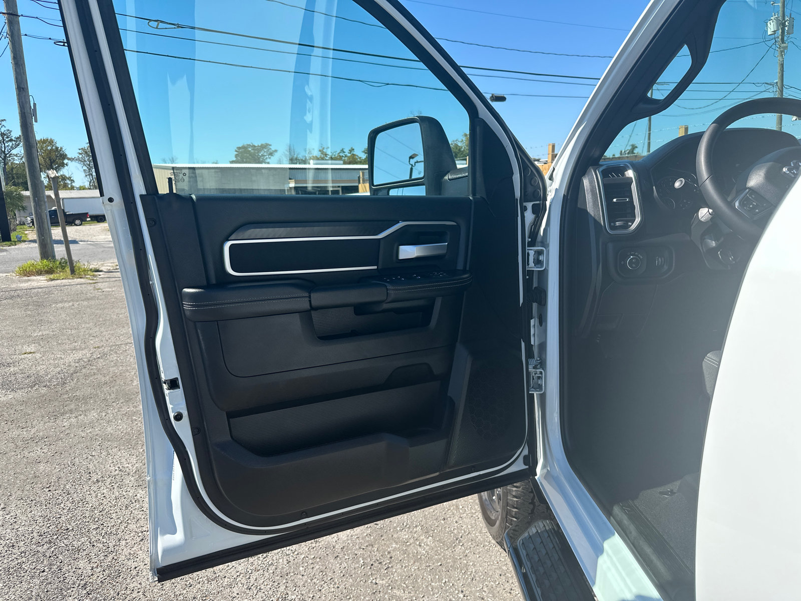 Used 2026 RAM 2500 Big Horn AWD/4WD image 9