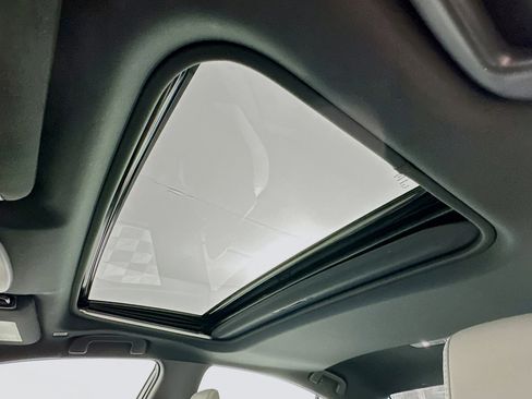 Used 2025 Toyota Camry SE image 26