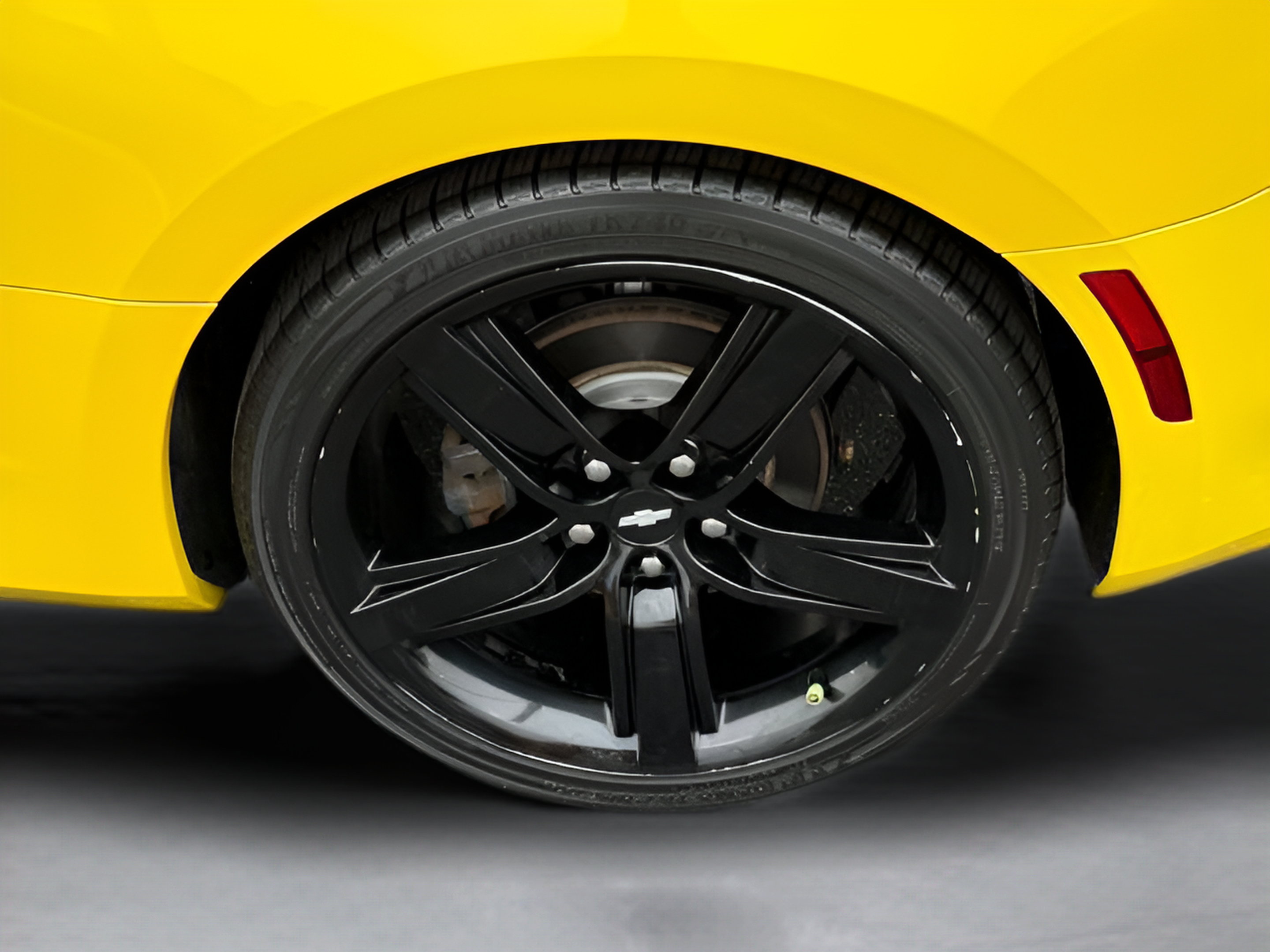 Used 2017 Chevrolet Camaro LT RWD image 28
