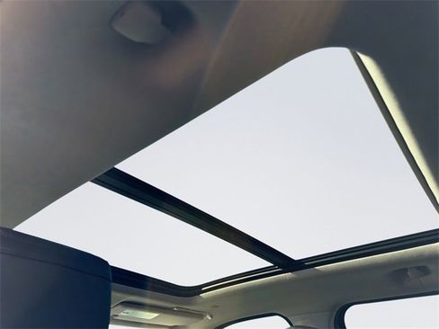 Used 2023 Toyota Tundra Limited image 17