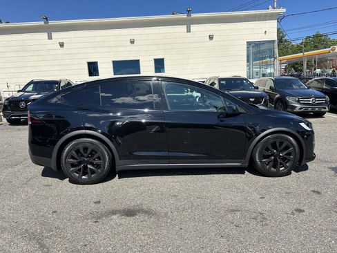 Used 2023 Tesla Model X AWD/4WD image 2