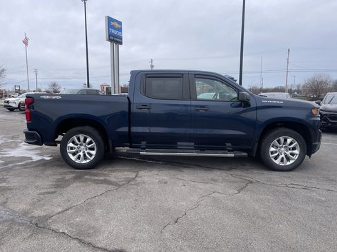 Used 2020 Chevrolet Silverado 1500 Custom w/ Custom Value Package image 4