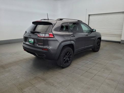 Used 2019 Jeep Cherokee Trailhawk image 9
