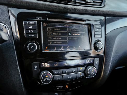 Used 2022 Nissan Rogue Sport SL image 29