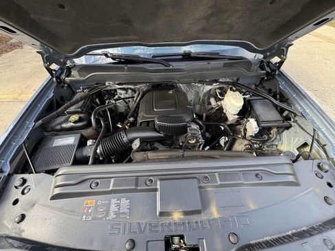 Used 2015 Chevrolet Silverado 2500 LT image 2