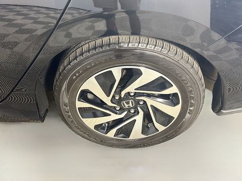 Used 2019 Honda Civic LX image 36