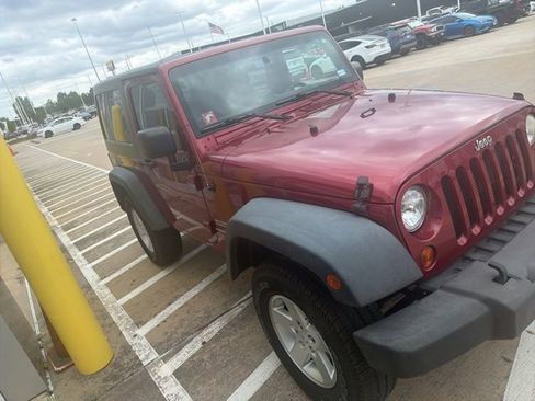 Used 2013 Jeep Wrangler Sport AWD/4WD image 4