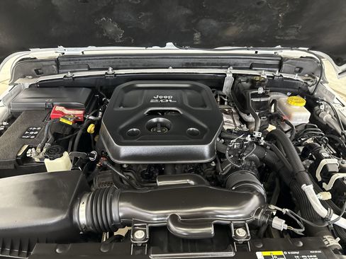 Used 2020 Jeep Wrangler Unlimited Sport S AWD/4WD image 29