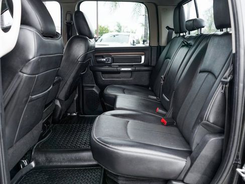 Used 2018 RAM 1500 Laramie image 34