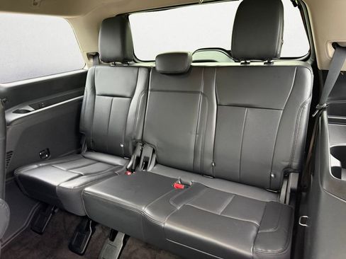 Used 2022 Ford Expedition XLT AWD/4WD image 18